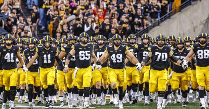 What's Iowa's plan for injured starters at tight end, middle linebacker?