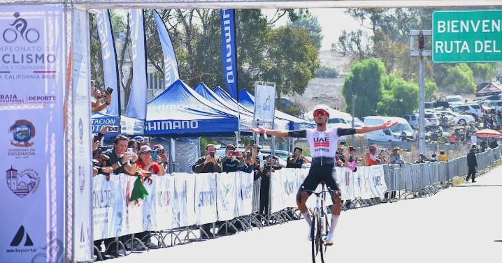 Isaac del Toro se corona campeón nacional de ruta en Valle de Guadalupe