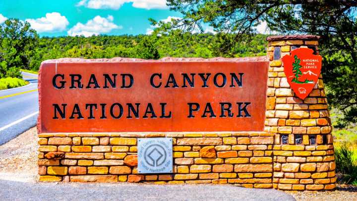 Grand Canyon National Park Reaches New Low Amid Government Shutdown As Volunteers Step In To Feed Unpaid Staff