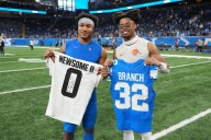 Conklin and Newsome II active for Browns vs Vikings in London