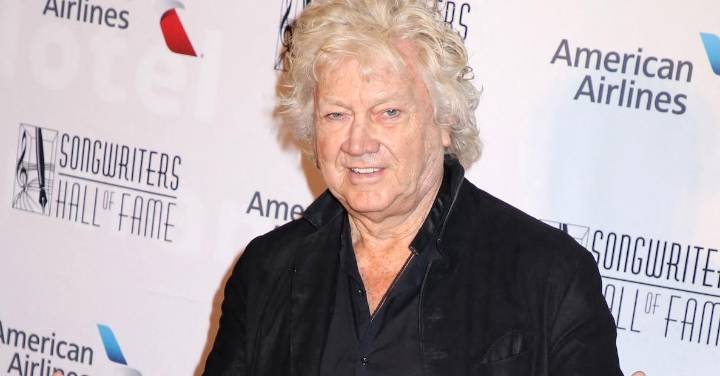 Moody Blues Singer John Lodge Dies on Tour