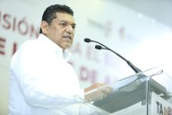 Tabasco solidario: Envía maquinaria pesada y 50 toneladas de ayuda humanitaria a Veracruz