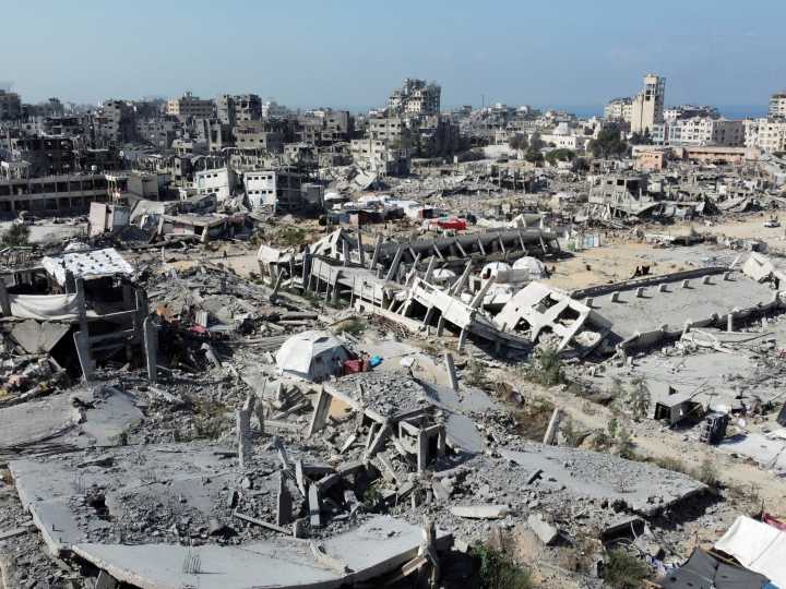 Israel launches 20 strikes on Gaza claiming Hamas breached ceasefire
