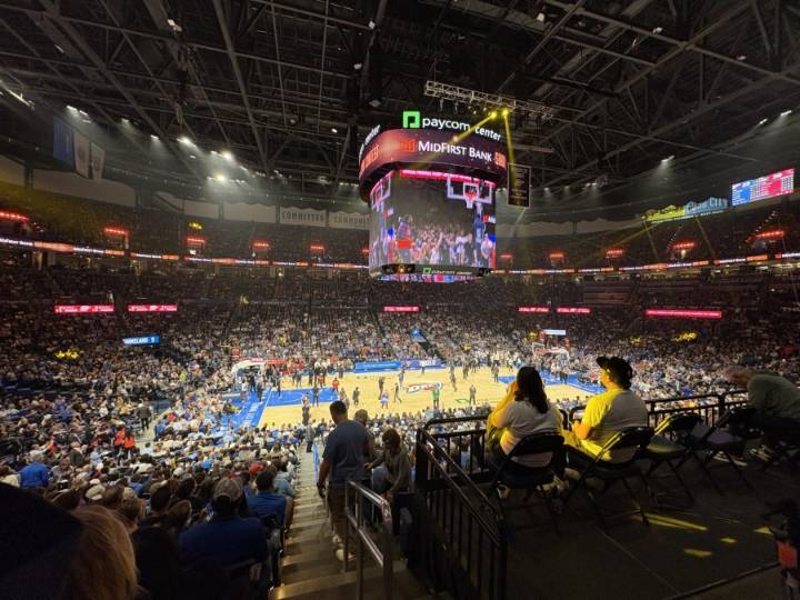 Thunder fans bring the energy for opening night