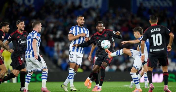 Un opaco Alexis Sánchez y una asistencia de Gabriel Suazo marcan la derrota del Sevilla con la Real Sociedad