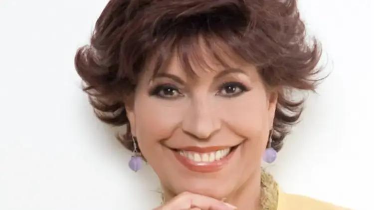 Floria Márquez fallece en escena tras cantar su última canción