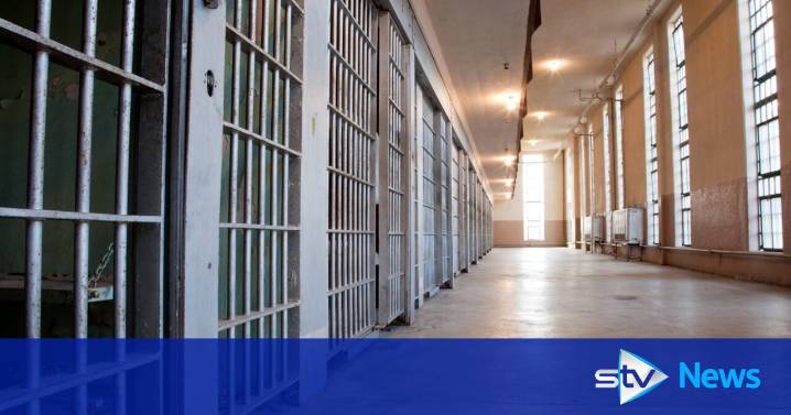 Hundreds of prisoners to be released early from 'overcrowded' Scottish jails
