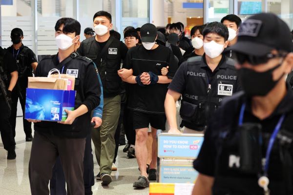 Police Seek Custody Of Majority Of South Koreans Brought Back From Cambodia Over Cyber Fraud