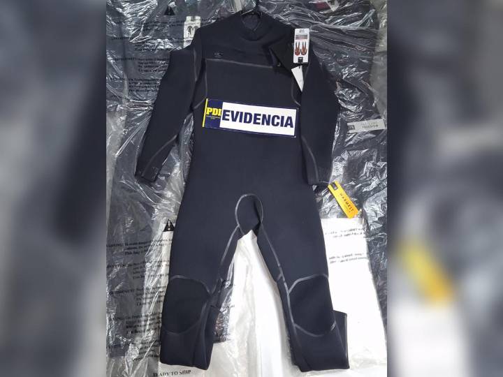 Arica: Detienen a sujeto que intentaba vender trajes de surf robados por redes sociales