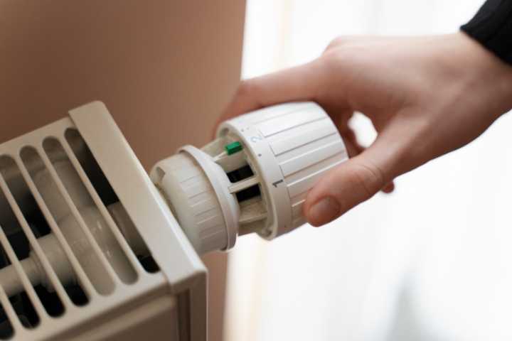 Parecía que el precio del gas iba a darnos un respiro. Sorpresa: lo que se ha disparado es el resto de la factura