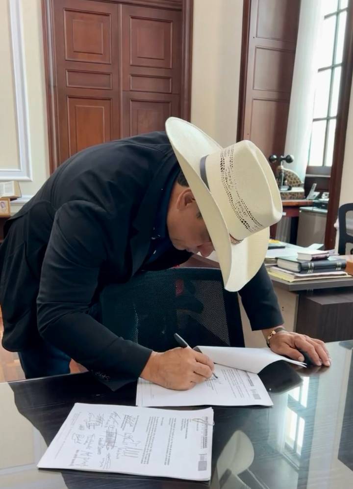 Senador Alirio Barrera radica Proyecto de Ley para reducir cobros altos del impuesto predial