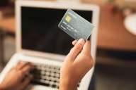 Presentan iniciativa para quitar cobros y penalizaciones en tarjetas de crédito no solicitadas
