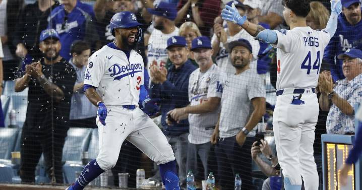 Dodgers waste no time finding their October groove in Game 1 win over Reds
