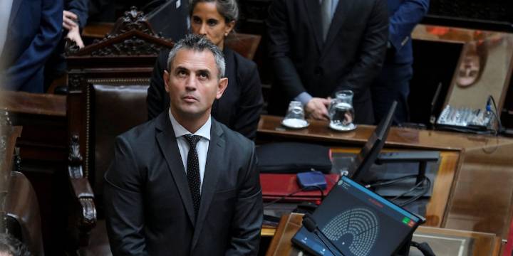 Martín Menem envió al Senado la reforma de los DNU y no creen que se llegue a debatir antes de las elecciones