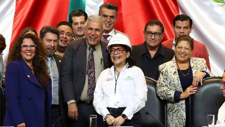 Directora de CFE asegura que México está en proceso de transición energética con menos emisiones de CO2