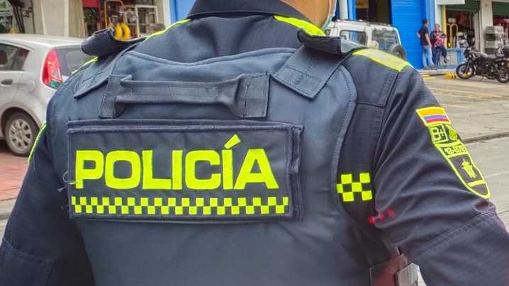 Patrullero de la Policía de Kennedy condenado por quedarse dormido en el turno