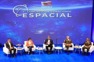 Presidente Maduro aprueba esfuerzos para lanzar mini satélite venezolano