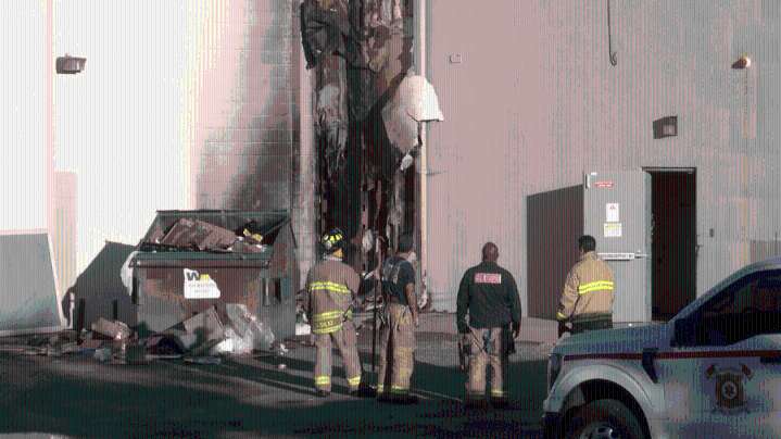 Firefighters respond to outside fire behind store in Northeast Albuquerque