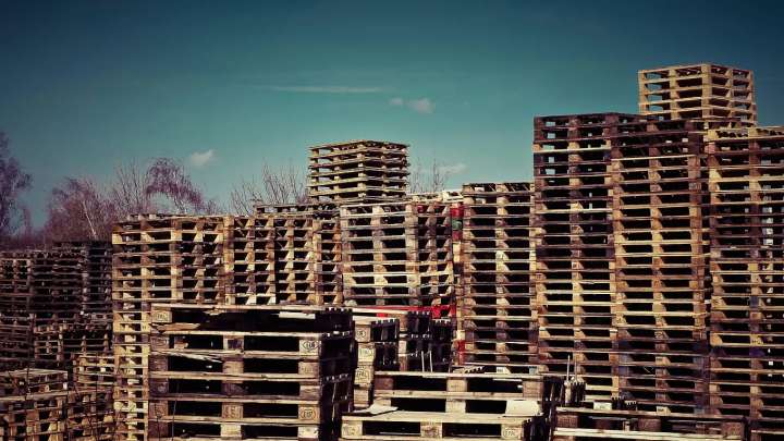 Detenido por nueve hurtos y robos de palés en varias empresas de Sabiñánigo