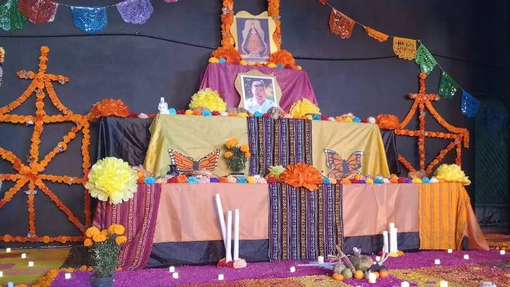 Jacob Karl Grimm dedicó su altar a las víctimas de la violencia y a la cultura purépecha