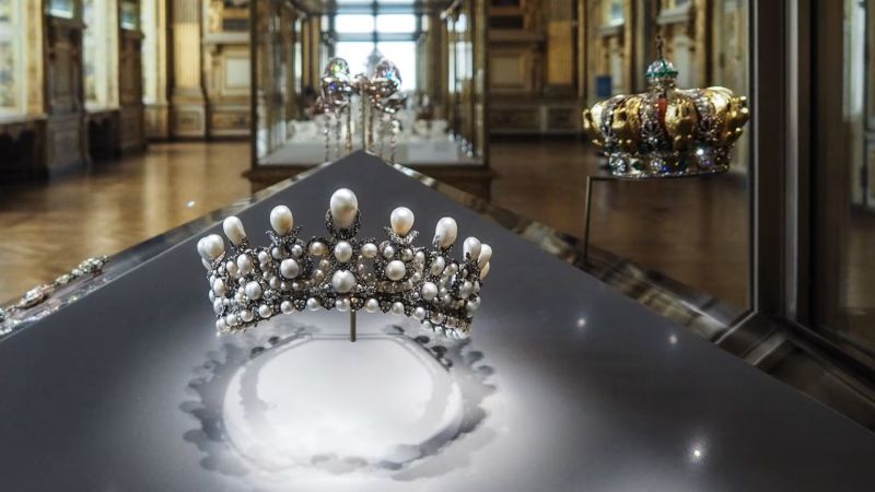 Joyas históricas robadas en un "desastre nacional" para Francia: qué pasó con los tesoros desaparecidos del Louvre