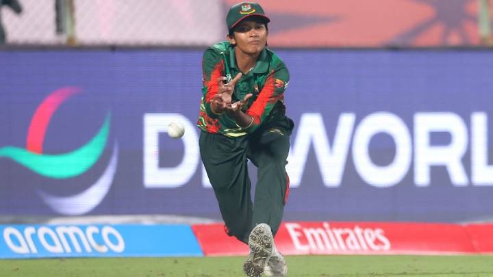 'It was very difficult' - dew and drops dampen Bangladesh's spirits