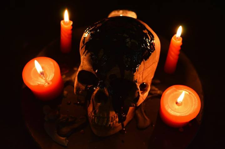 Objetos malditos y vampiros en Jalisco, Día de Muertos multimedia y mucho cine