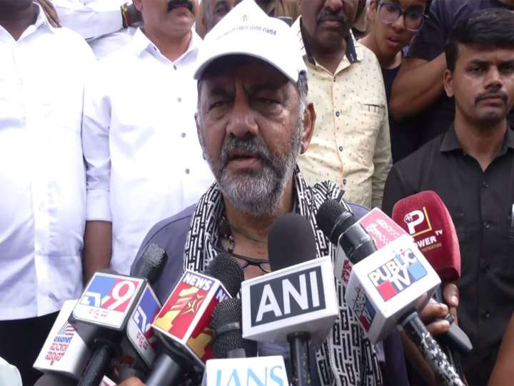 "No comments": Karnataka Dy CM DK Shivakumar on Siddaramaiah's re