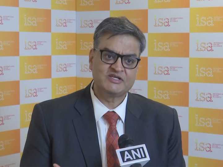 Solar now outpacing fossil fuels for economic reasons: ISA DG
