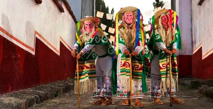 Jarácuaro se llena de color y tradición este domingo con su primer gran festival
