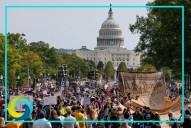 Miles de personas en todo EE.UU. protestante contra Trump