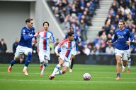 Report: Palace beaten late on at Everton 