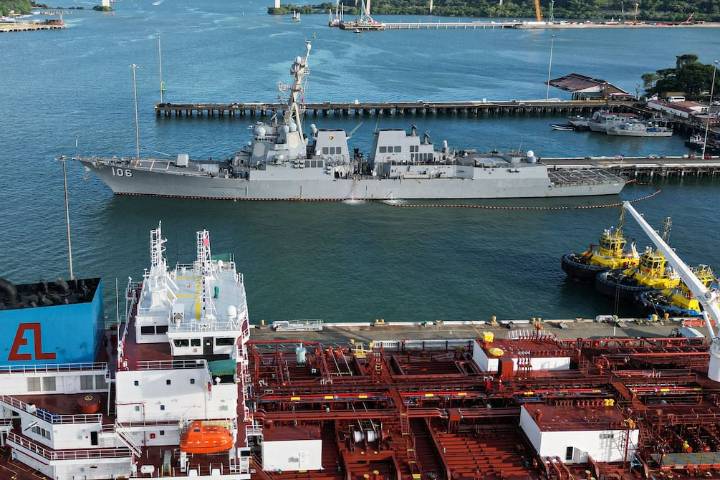 Rusia y China le piden a Estados Unidos “abstenerse de un error irreparable” frente a eventual agresión militar en el Caribe