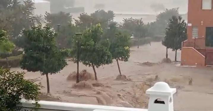 Las impactantes imágenes que deja la tormenta en la localidad granadina de Íllora