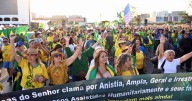 Partidarios del expresidente Bolsonaro marchan en Brasilia para exigir amnistía a su líder