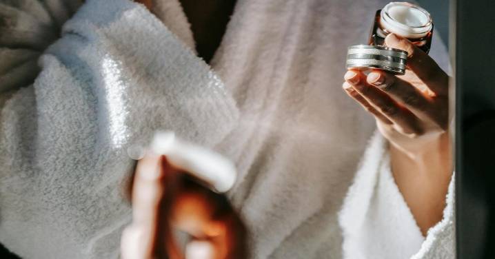 Real Cosmética, la firma que parece de lujo, es económica y simplifica la rutina de belleza
