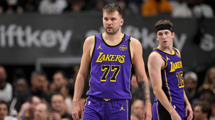Lakers’ Luka Doncic ‘felt great’ in preseason debut, but there was a Deandre Ayton problem