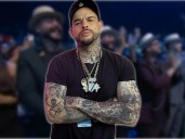 "Se pasan de v.": Emiliano Aguilar explota contra los Premios Billboard por mal trato