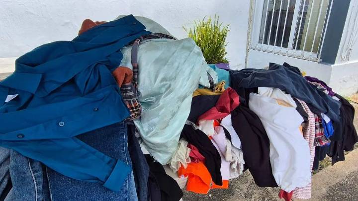 DIF Jacona invita a donar abrigo con la campaña “Más Amor, Menos Frío”