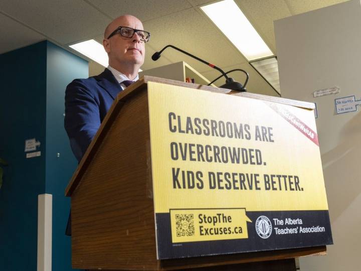 Lockout looming after Day 1 of Alberta teachers' strike