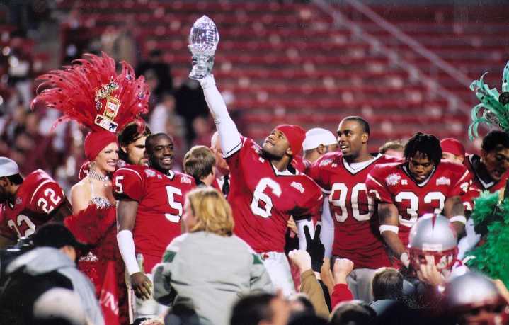 Memories of the 2000 UNLV football team still burn bright in Las Vegas