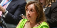 Dina Boluarte deja la presidencia como la mandataria más impopular del mundo y Perú: 93% de desaprobación y 0% entre jóvenes y el sur