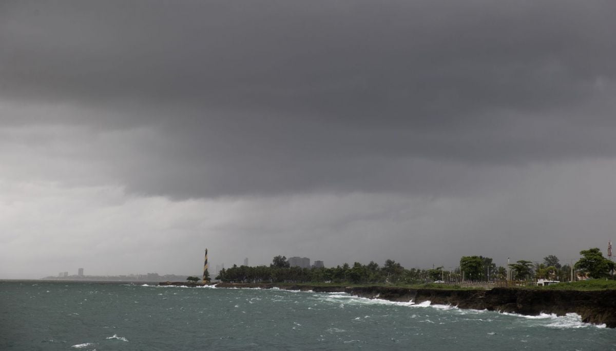 Preparativos por huracán Melissa de categoría 5 dejan al menos tres muertos en Jamaica