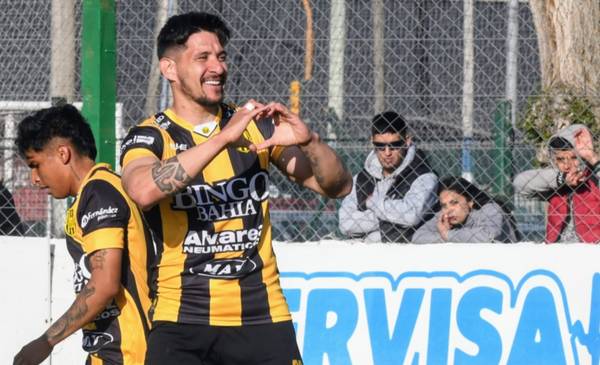 Murialdo se acordó cómo era y Olimpo se volvió “Feliz”: “Me saqué la mufa, llevaba un año sin hacer un gol”