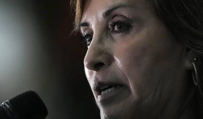 Dina Boluarte en cifras: la presidenta más impopular del mundo y del Perú sale del poder con 93% de desaprobación
