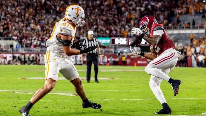 No. 6 Alabama stifles No. 11 Tennessee 37-20 for its 4th straight win over a ranked team