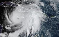 El huracán Melissa, más fuerte que Katrina, se acerca a Jamaica