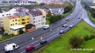 Un turismo choca contra la mediana de la AP-9 en A Barcala, en Cambre