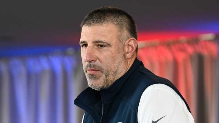 How Mike Vrabel Responded To Titans’ Coaching Change Before Week 7 Game