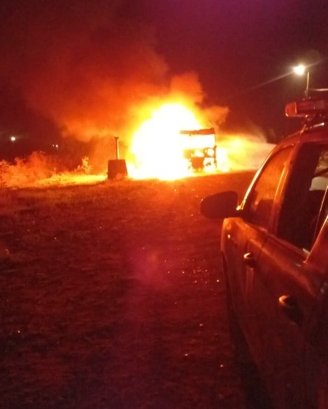 Se incendió un camión térmico en la Ruta 34 al norte de Embarcación